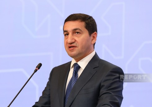 Hikmət Hacıyev: İlham Əliyev dezinformasiya hücumlarının qabaqlanmasında medianın rolunu daim yüksək qiymətləndirib