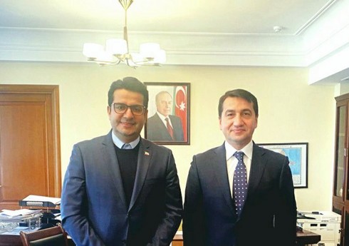 Hikmət Hacıyev İranın Azərbaycandakı səfiri ilə görüşüb