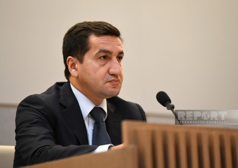 Hikmət Hacıyev NATO nümayəndələrini Azərbaycanın xarici və təhlükəsizlik siyasəti barədə məlumatlandırıb