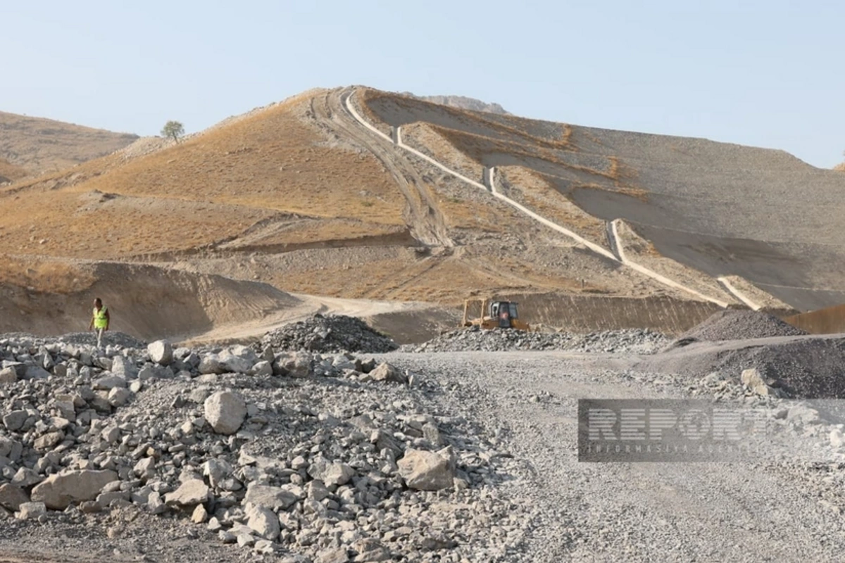 Horadiz-Ağbənd dəmir yolu xəttinin illik buraxılış qabiliyyəti 15 milyon ton olacaq