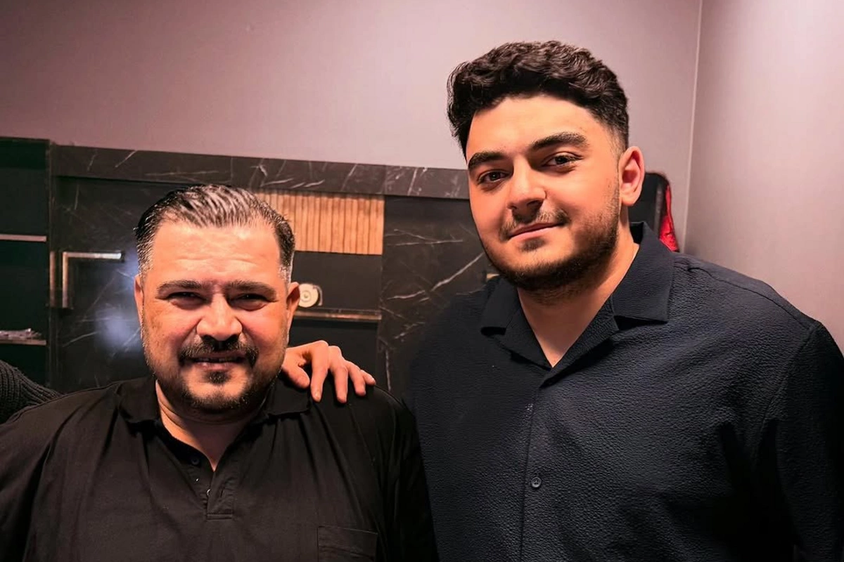 Hüseyn Dəryanın oğlu türkiyəli reperlə bir arada Hüseyn Dəryanın oğlu türkiyəli reperlə bir arada