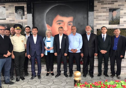I Qarabağ müharibəsi şəhidinin xatirə bulağının açılışı olub I Qarabağ müharibəsi şəhidinin xatirə bulağının açılışı olub