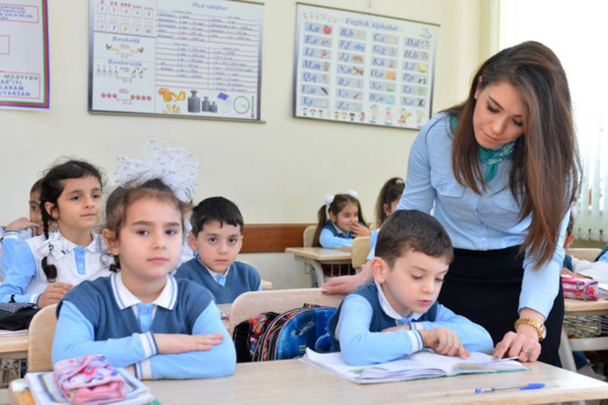 İbtidai sinif üzrə işdən çıxarılan müəllimlərin sayı AÇIQLANDI İbtidai sinif üzrə işdən çıxarılan müəllimlərin sayı AÇIQLANDI
