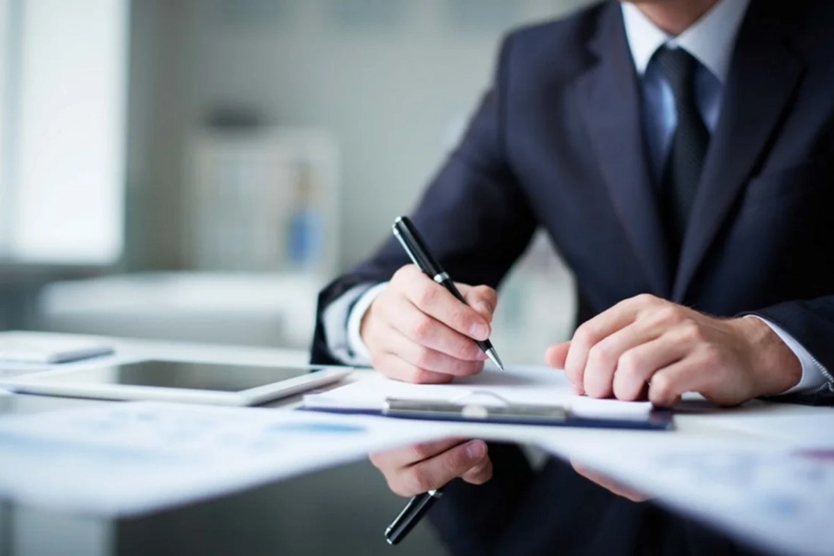 İcra məmurları tələbi borclunun sərvətlərinə yönəldə bilər