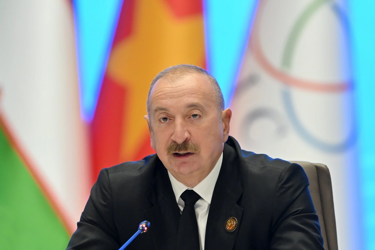 İlham Əliyev AQEM-in Zirvə Toplantısında torpaqlarımızın işğaldan azad edilməsi məsələsinə toxunub