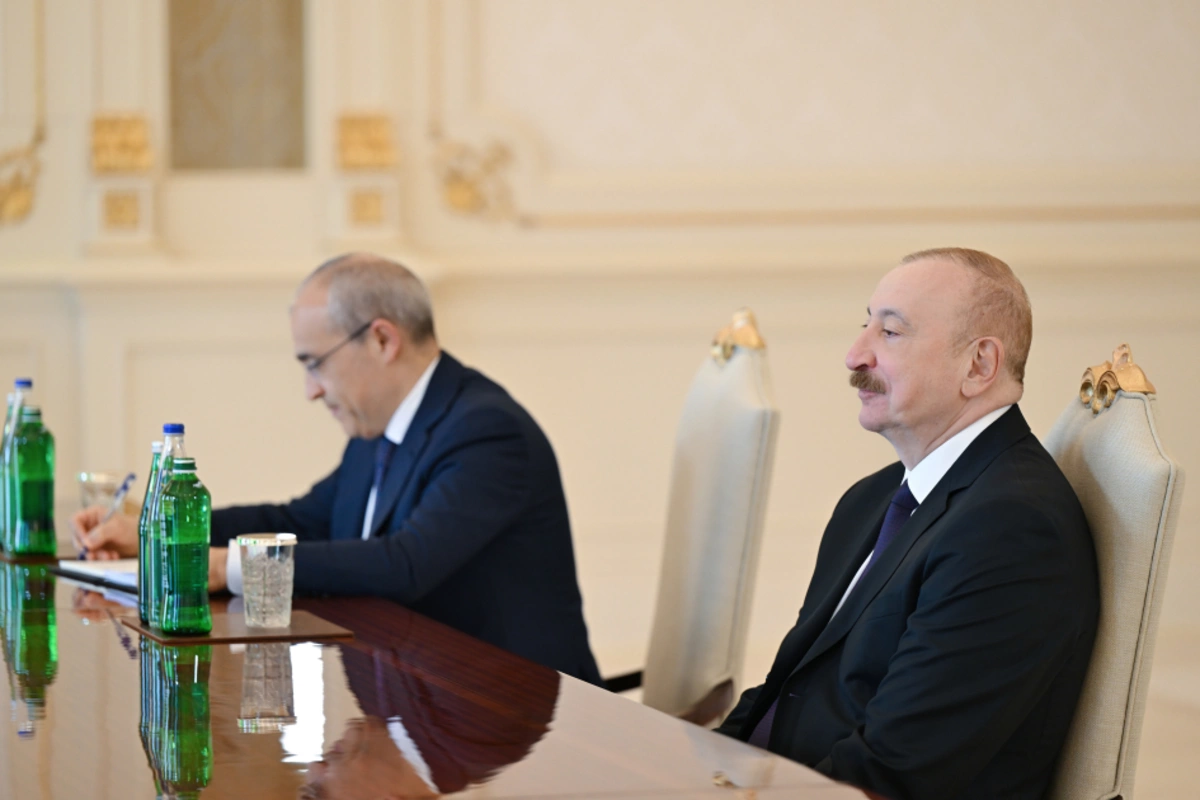 İlham Əliyev İslam İnkişaf Bankı Qrupunun sədrinin başçılıq etdiyi nümayəndə heyətini qəbul edib