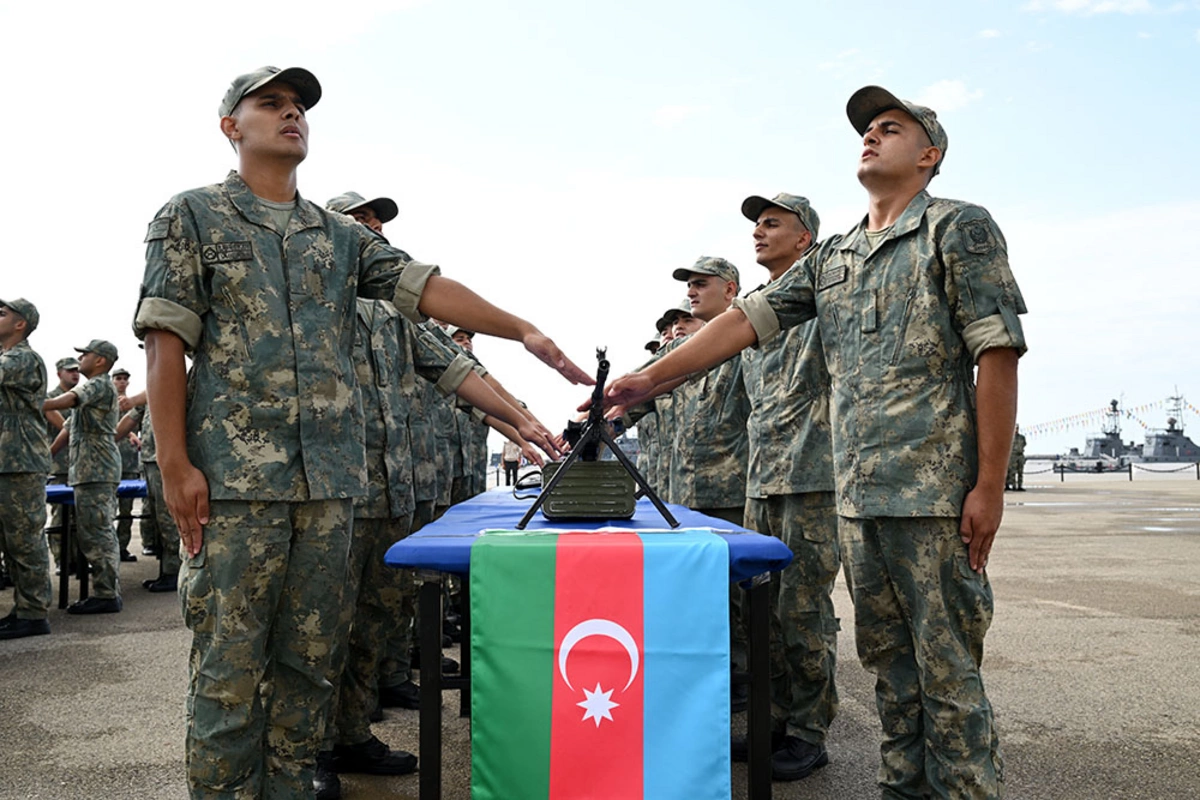 İlham Əliyev müddətli həqiqi hərbi xidmətə çağırışla bağlı Sərəncam imzalayıb