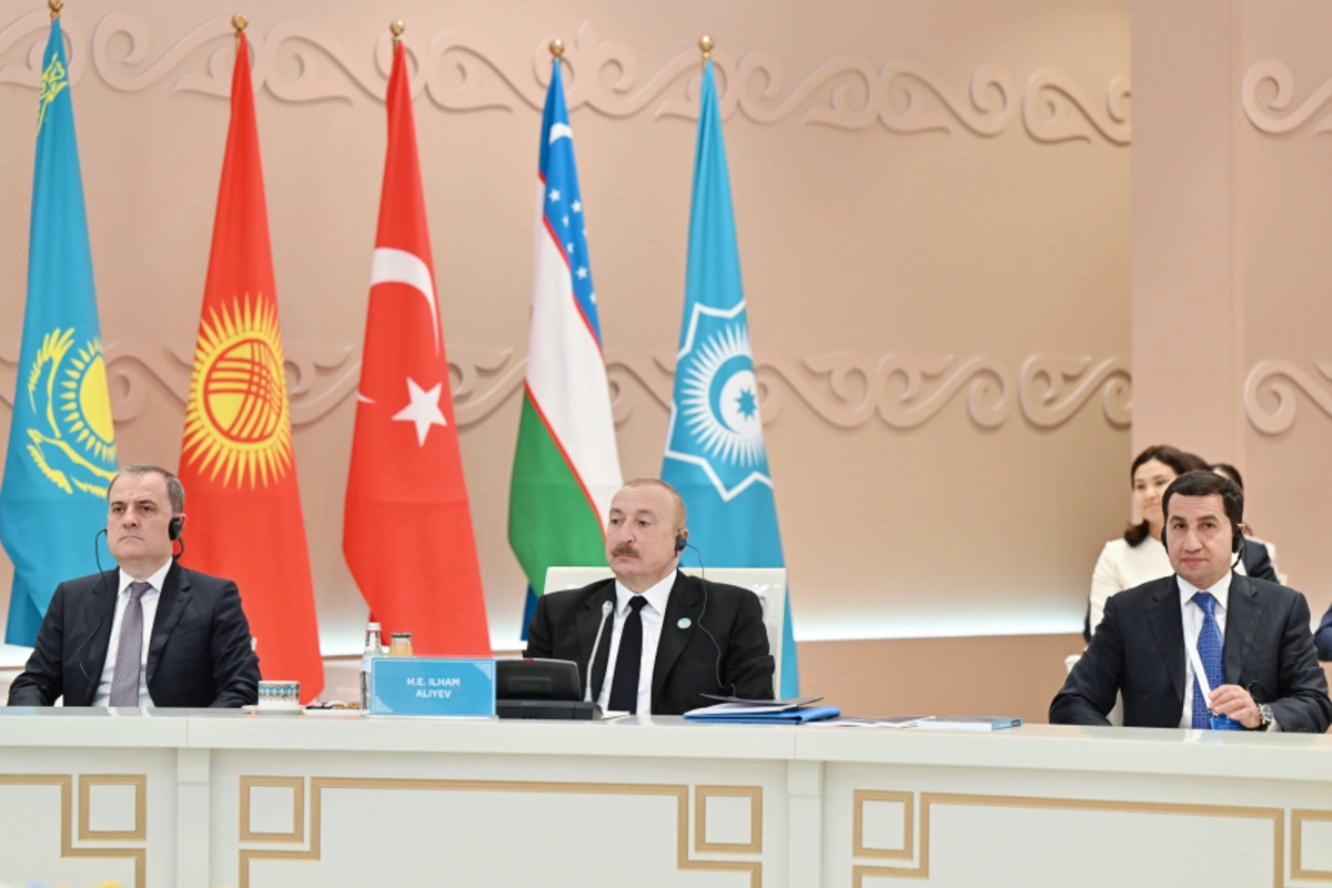 İlham Əliyev Türküstanda TDT-nin qeyri-rəsmi Zirvə görüşündə iştirak edib