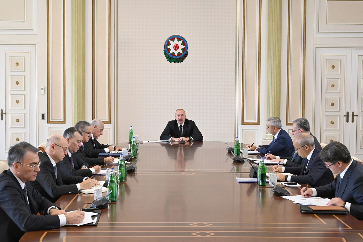 İlham Əliyevin sədrliyi ilə dağ-mədən və metallurgiya sənayesinin inkişafına dair Dövlət Proqramına dair müşavirə keçirilib İlham Əliyevin sədrliyi ilə dağ-mədən və metallurgiya sənayesinin inkişafına dair Dövlət Proqramına dair müşavirə keçirilib