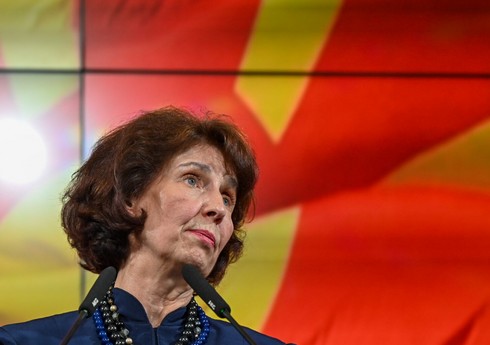 Şimali Makedoniyada ilk dəfə qadın prezident seçilib