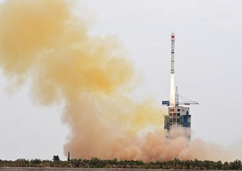 Çin kosmosa yeni eksperimental peyk buraxıb