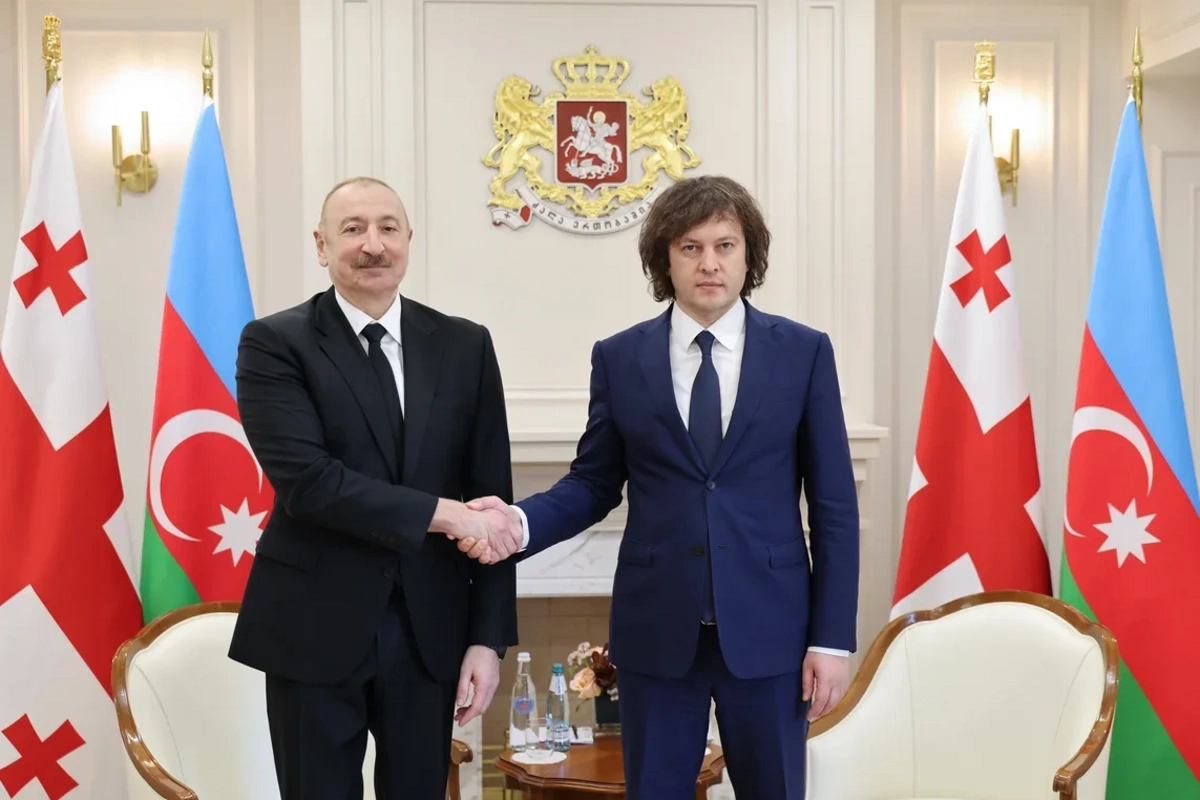 İrakli Kobaxidze İlham Əliyevi təbrik edib İrakli Kobaxidze İlham Əliyevi təbrik edib