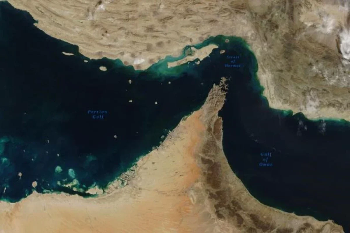 İran Hörmüz boğazını bağladı və yeni şərtlər irəli sürdü