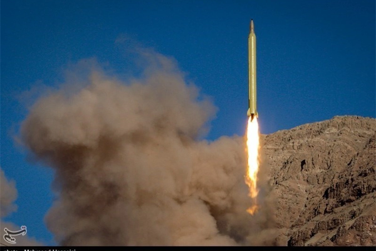 İran İsrail hədəflərinə kaset başlıqları ilə təchiz olunmuş 