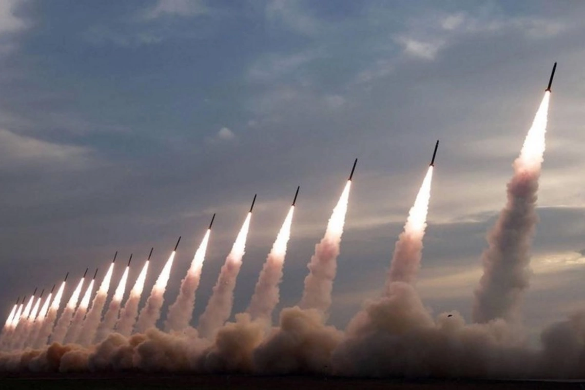 İran İsrailə azı 200 ballistik raket atıb