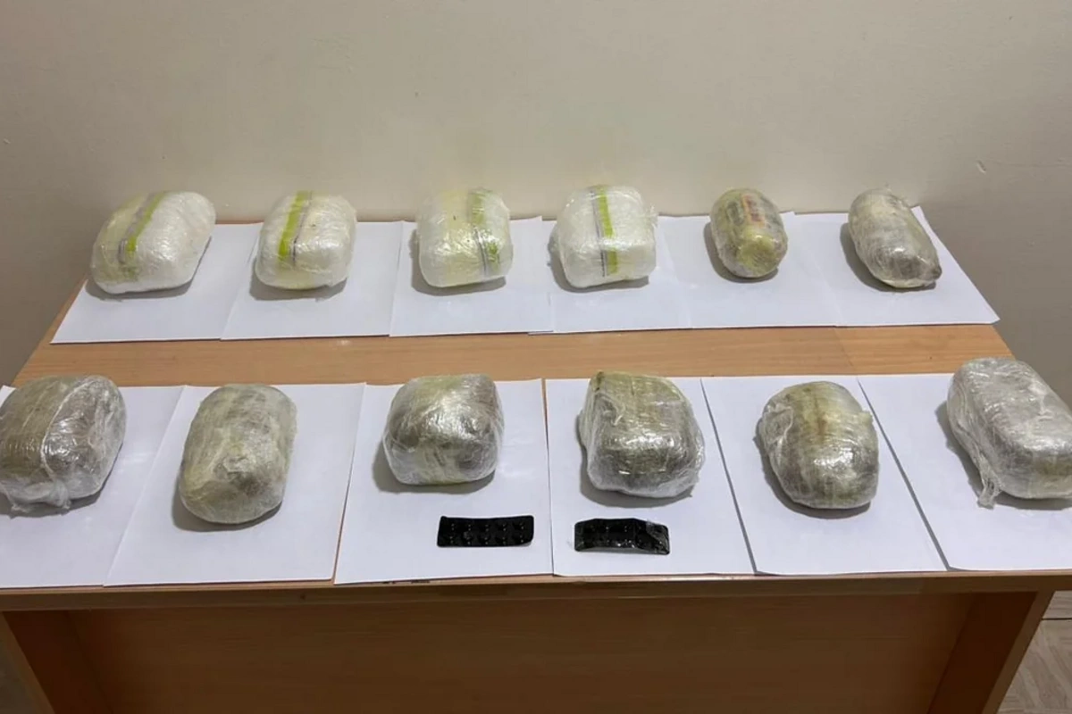 İrandan Azərbaycana 12 kiloqrama yaxın narkotikin keçirilməsinin qarşısı alınıb