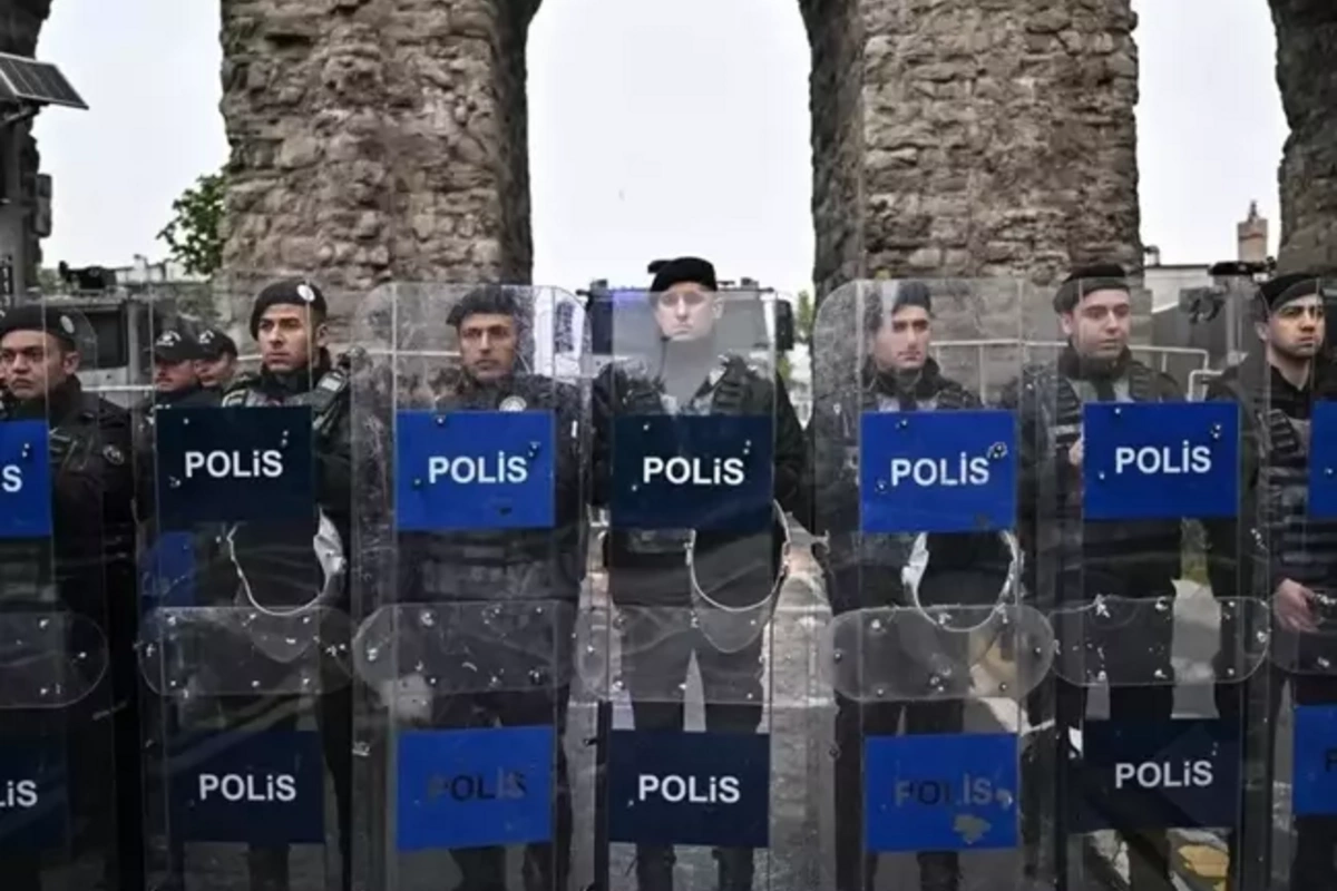 İstanbulda 4 gün müddətinə toplantı və aksiyalar qadağan edildi İstanbulda 4 gün müddətinə toplantı və aksiyalar qadağan edildi