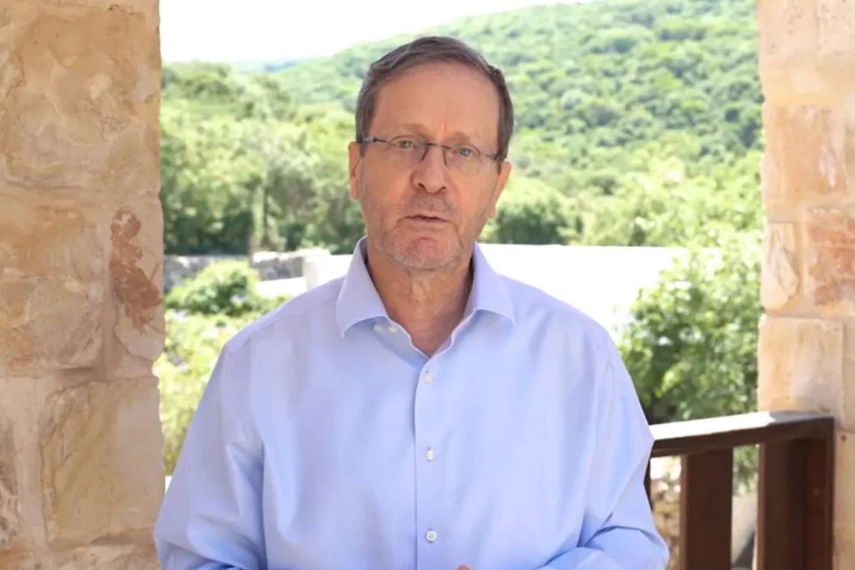 İsxak Hersoq Livan prezidenti ilə Kiprdə danışıqlar aparmağı təklif edib İsxak Hersoq Livan prezidenti ilə Kiprdə danışıqlar aparmağı təklif edib