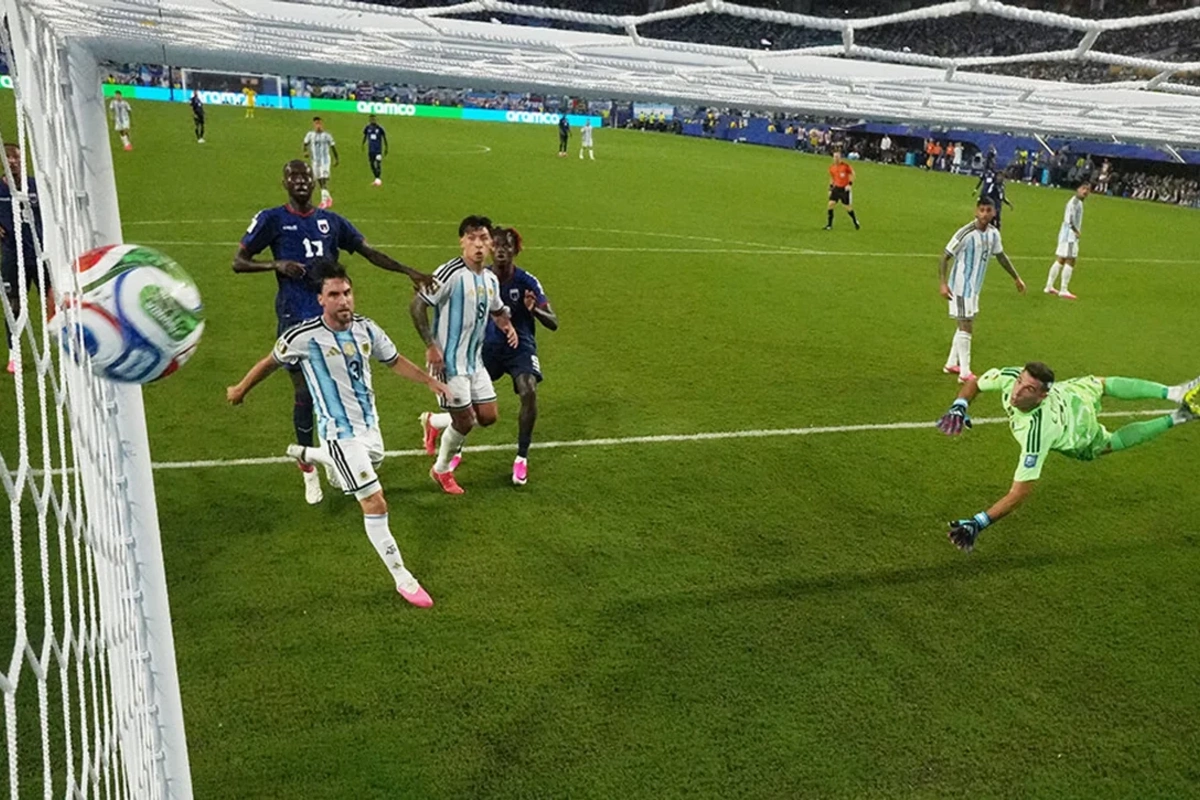 Kabo-Verde millisinin futbolçusu Sidni Kabral DÇ-2026-nın ən yaxşı qolunun müəllifi olub