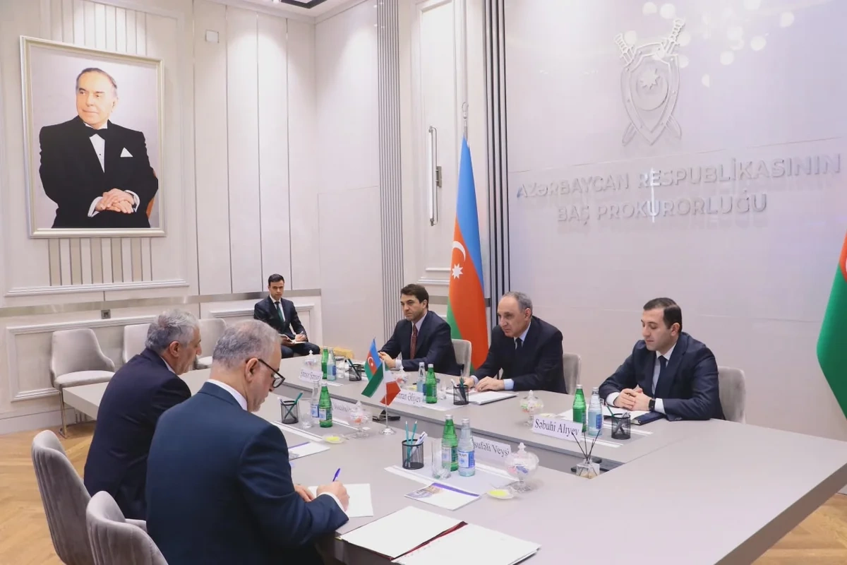 Kamran Əliyev İran səfiri ilə regional hadisələri və ikitərəfli əlaqələri müzakirə edib