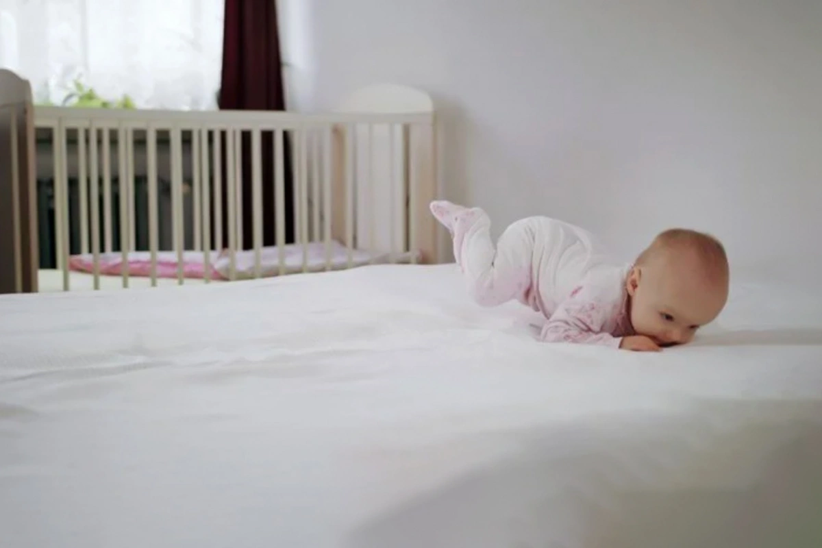 Kanadalı alimlər uşaq çarpayılarında zəhər yayan maddələr aşkarladılar