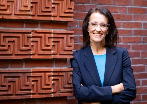 Kelli Qallaher: 