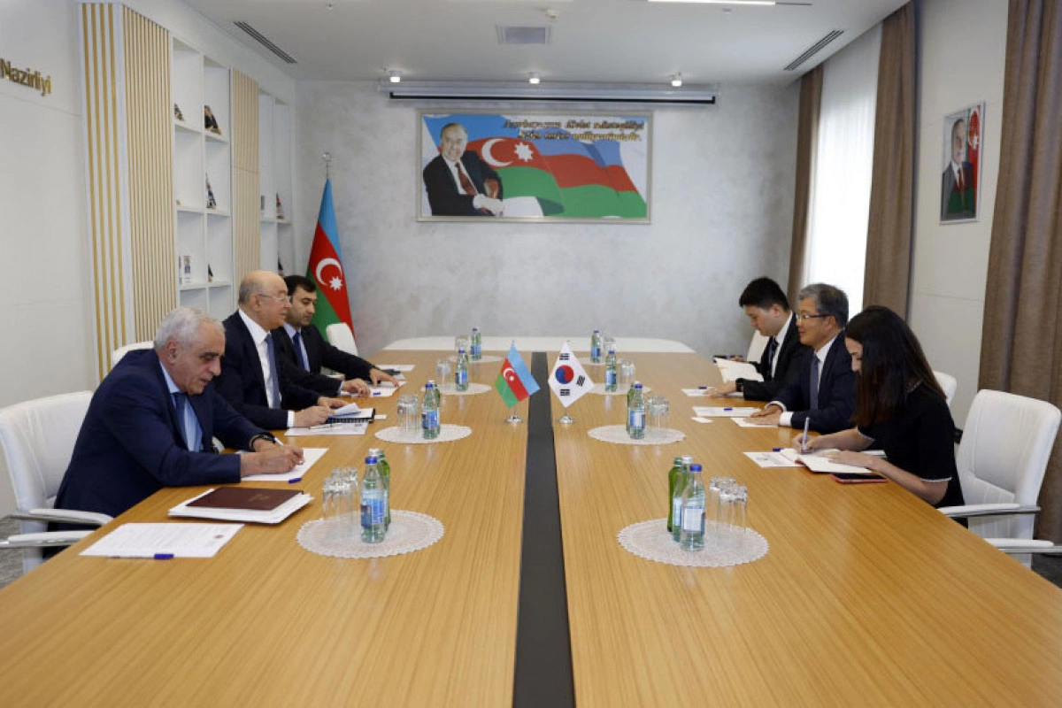 Kəmaləddin Heydərov Koreya səfiri ilə görüşüb