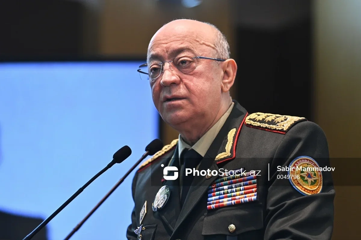 Kəmaləddin Heydərov rəisi işdən çıxardı