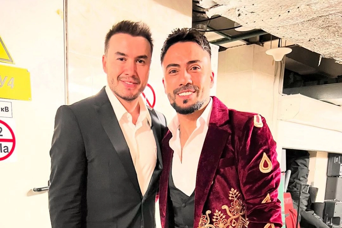 Kərim Abbasov Mustafa Ceceli ilə Moskvada toyda