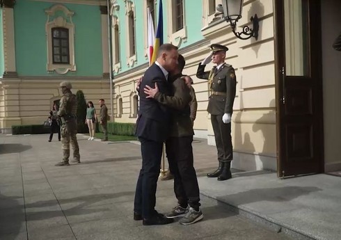 Kiyevdə Ukrayna və Polşa prezidentləri arasında görüş olub - YENİLƏNİB Kiyevdə Ukrayna və Polşa prezidentləri arasında görüş olub - YENİLƏNİB