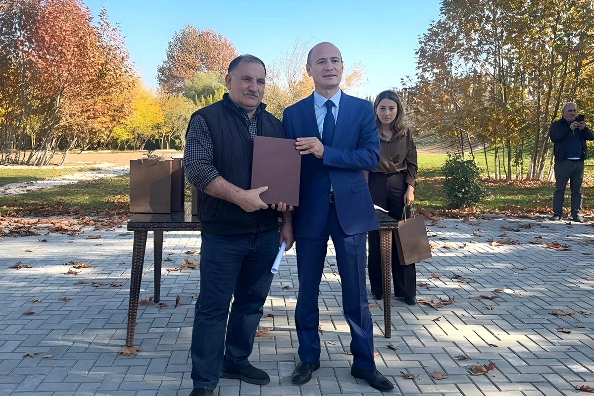 Köç karvanı Cəbrayılın Horovlu kəndinə çatıb, açarlar təqdim olunub