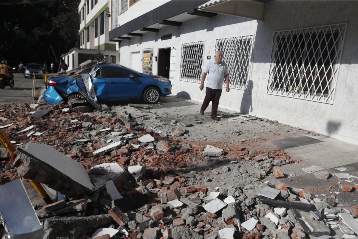 Kolumbiyada 7,4 bal gücündə zəlzələ: 55 ölü var - DƏHŞƏTLİ KADRLAR
