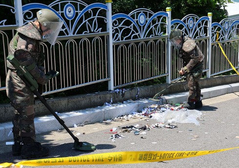 KXDR hava şarları ilə Cənubi Koreyaya 15 ton zibil atıb