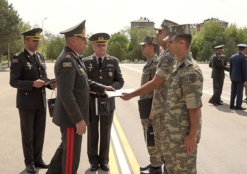 Əlahiddə Ümumqoşun Orduda “Zabit hazırlığı kursu”nun buraxılış mərasimi keçirilib