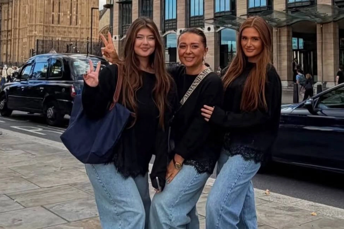 Lalə Azərtaşdan Londonda oxuyan qızları ilə bağlı paylaşım Lalə Azərtaşdan Londonda oxuyan qızları ilə bağlı paylaşım