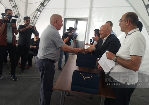 Laçın şəhərinə köçürülən növbəti ailələrə şəxsi mənzillərinin açarları verilib