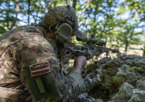 Latviya hərbçilərini Ukraynaya göndərib Latviya hərbçilərini Ukraynaya göndərib