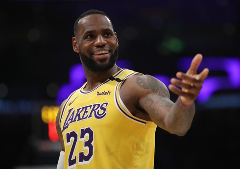 Lebron Ceyms Maykl Cordanın nailiyyətini təkrarlayıb