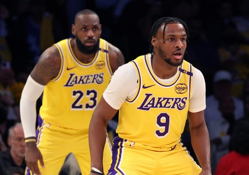 Lebron Ceyms və oğlunu məhkəməyə veriblər