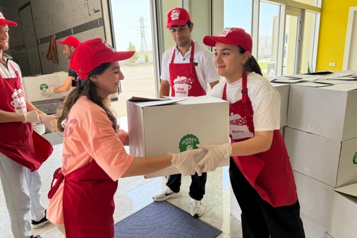 Leyla Əliyevanın təşəbbüsü ilə Yevlaxda ailələrə qurban payları çatdırılıb