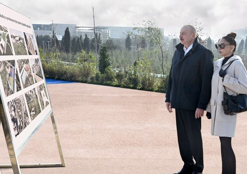 İlham Əliyev Bakıda metronun “Gənclik” stansiyasının yaxınlığında yaradılan yeni parkın açılışında iştirak edib