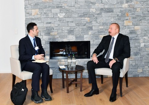 İlham Əliyev Davosda “The Goldman Sachs Group Inc.” şirkətinin qlobal məsələlər üzrə prezidenti ilə görüşüb - YENİLƏNİB