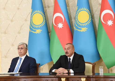 İlham Əliyev Tokayevi Azərbaycan-Ermənistan münasibətlərinin normallaşdırılması prosesi barədə məlumatlandırıb