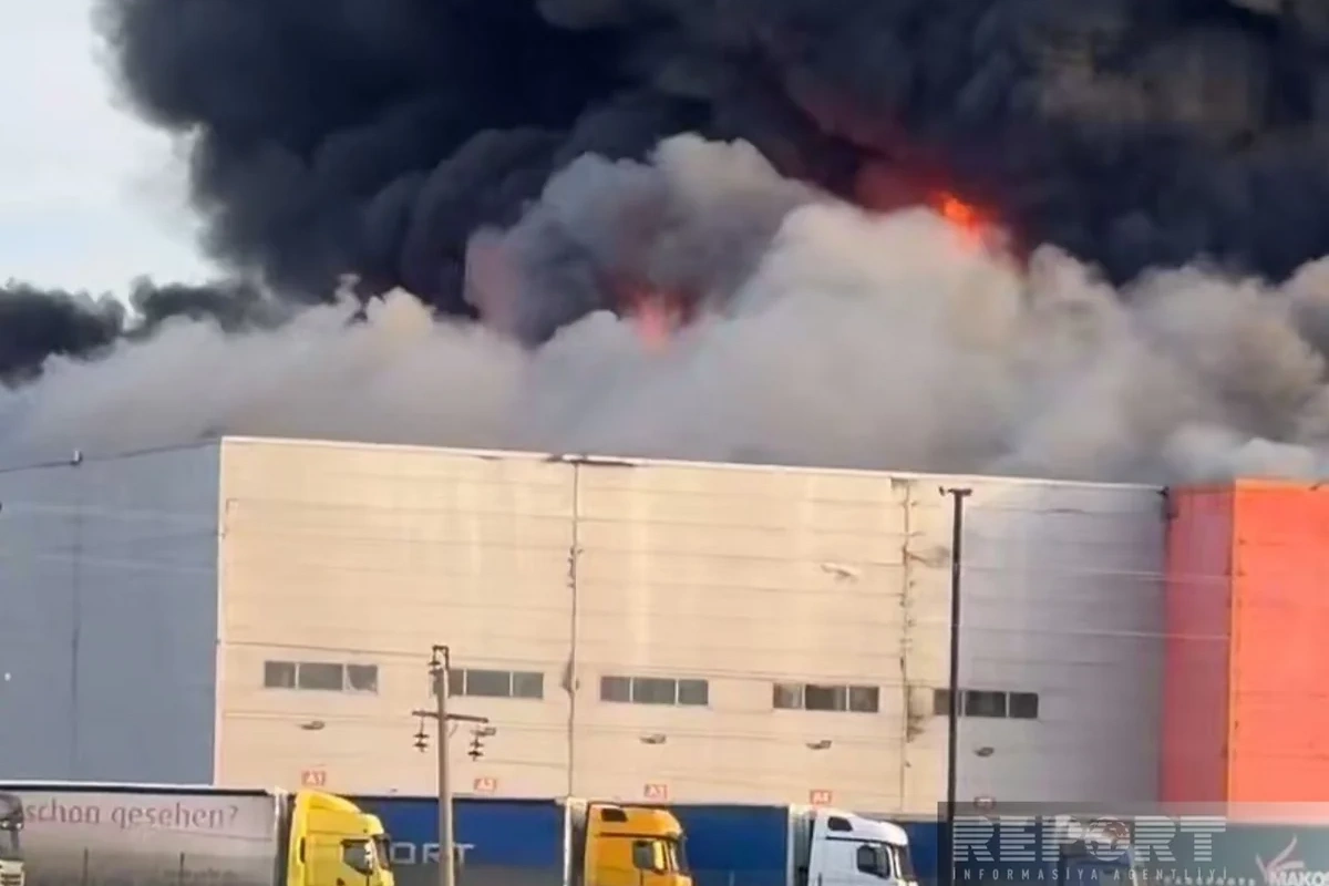 Lökbatandakı yanğında anbarın 21 min kvadratmetri yanıb