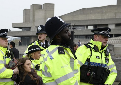 Londonda kirayə haqlarının artırılmasına qarşı aksiya keçirilib