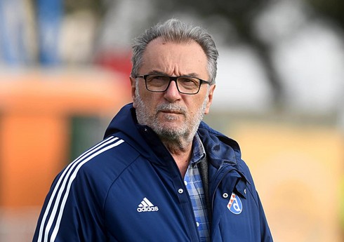 Mahir Emrelinin klubu baş məşqçisi ilə vidalaşıb