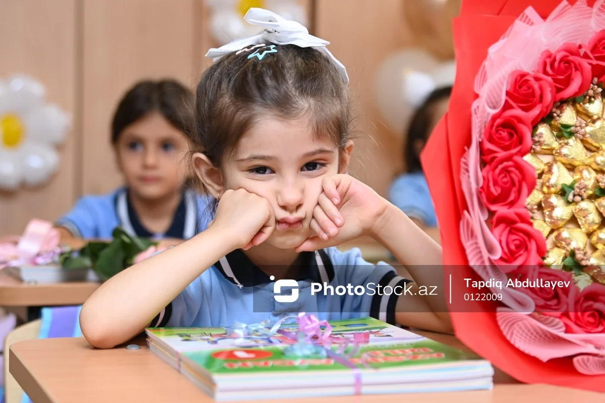 Məktəblilərdə onurğa problemləri: Yanlış oturuş cərrahi müdaxiləyə səbəb ola bilər