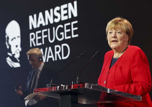 Merkel qaçqınların qəbulundakı xidmətlərinə görə “Nansen” mükafatı alıb