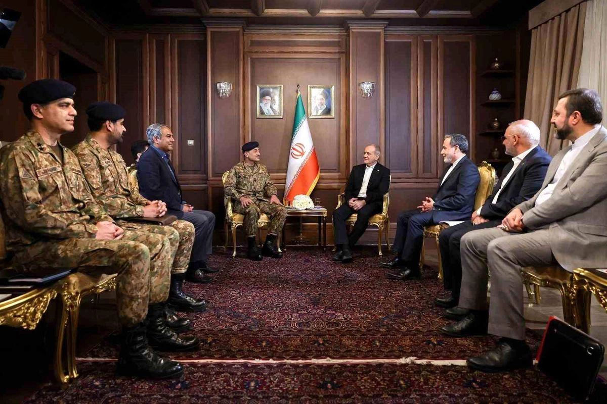 Məsud Pezeşkian: ABŞ qalib gəlməyəcək, dünya ağır bədəl ödəyəcək