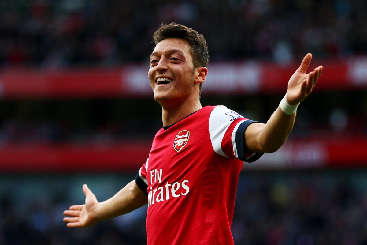 Mesut Özil Azərbaycan futbolundan danışdı: 